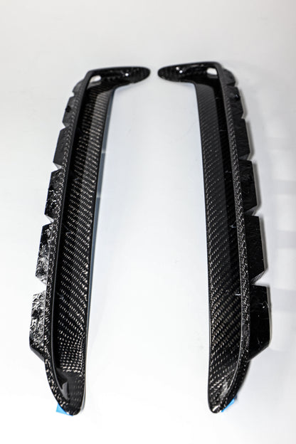 GT350 carbon fender vents