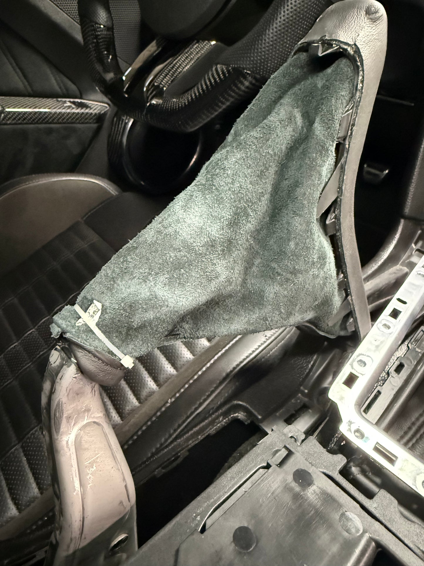 2010-14 MUSTANG CARBON FIBER E BRAKE HANDLE