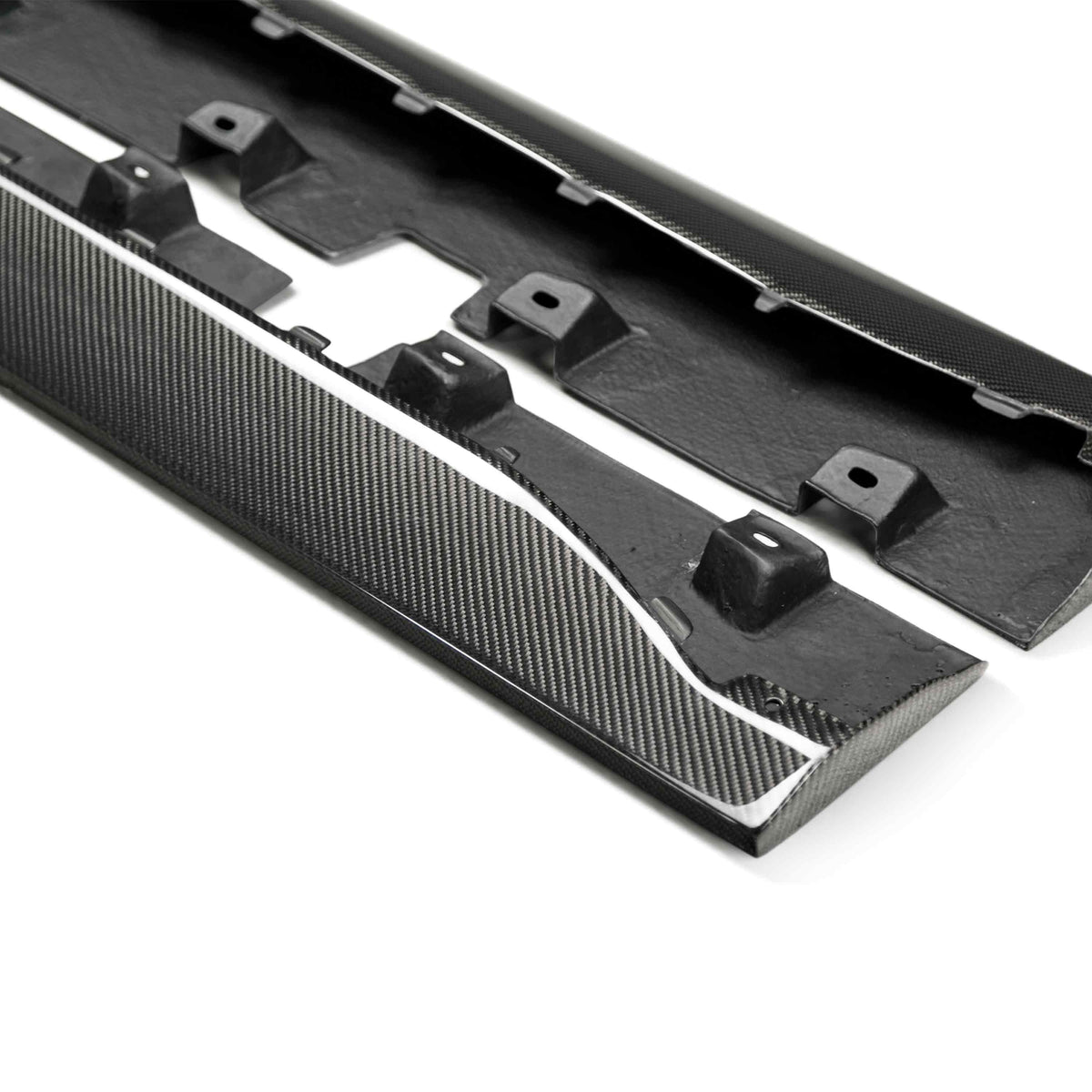 Type-AR carbon fiber side rocker panel splitters - detail view